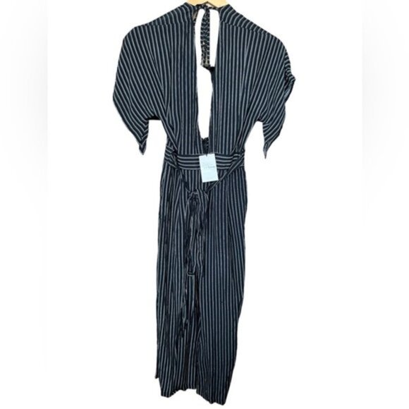 𝅺NWT Faithfull The Brand Pinstripe Black‎ & White Cedric Jumpsuit Women Sz 4 - Picture 3 of 8